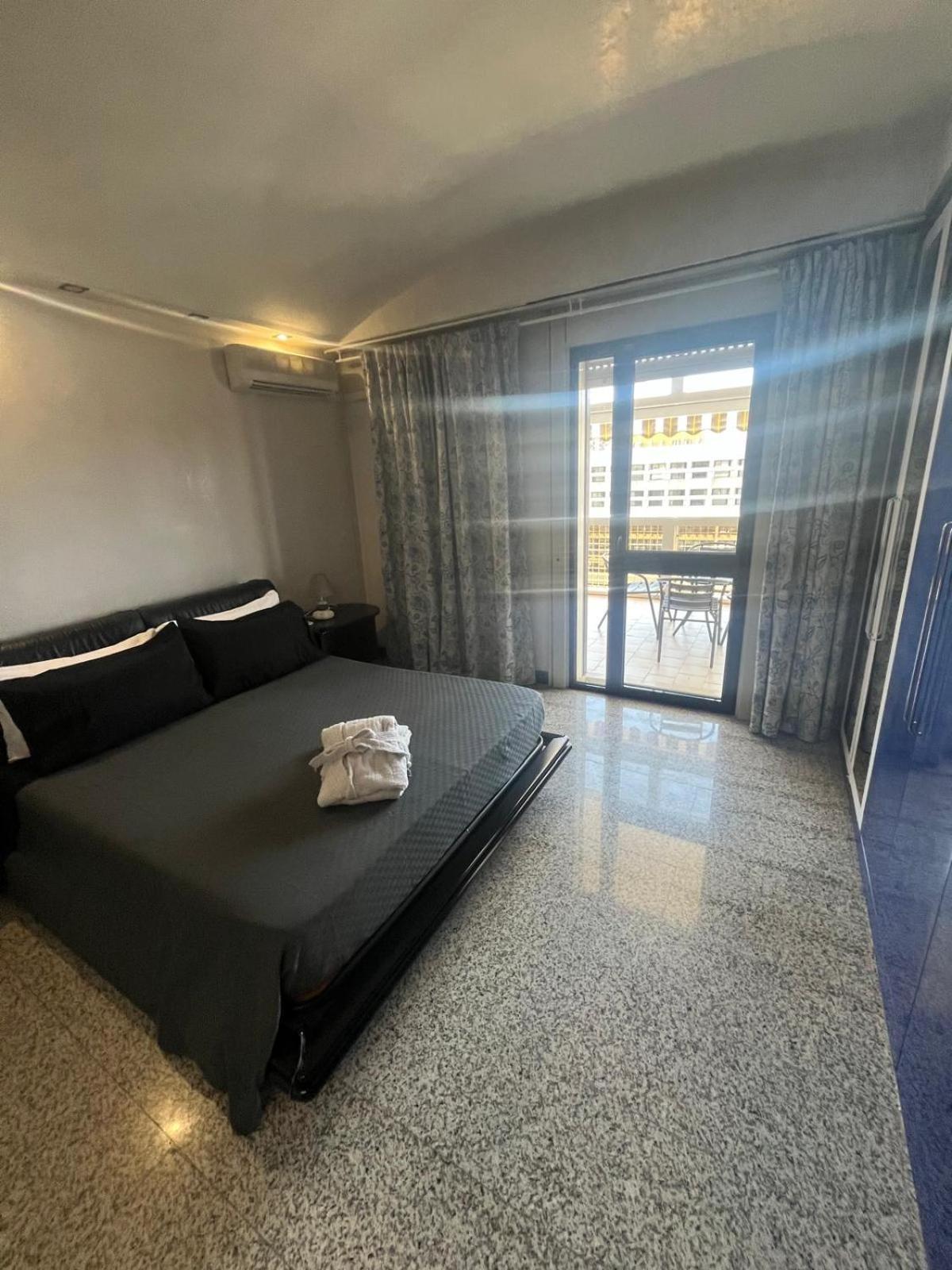 Margo Apartment Бари Экстерьер фото