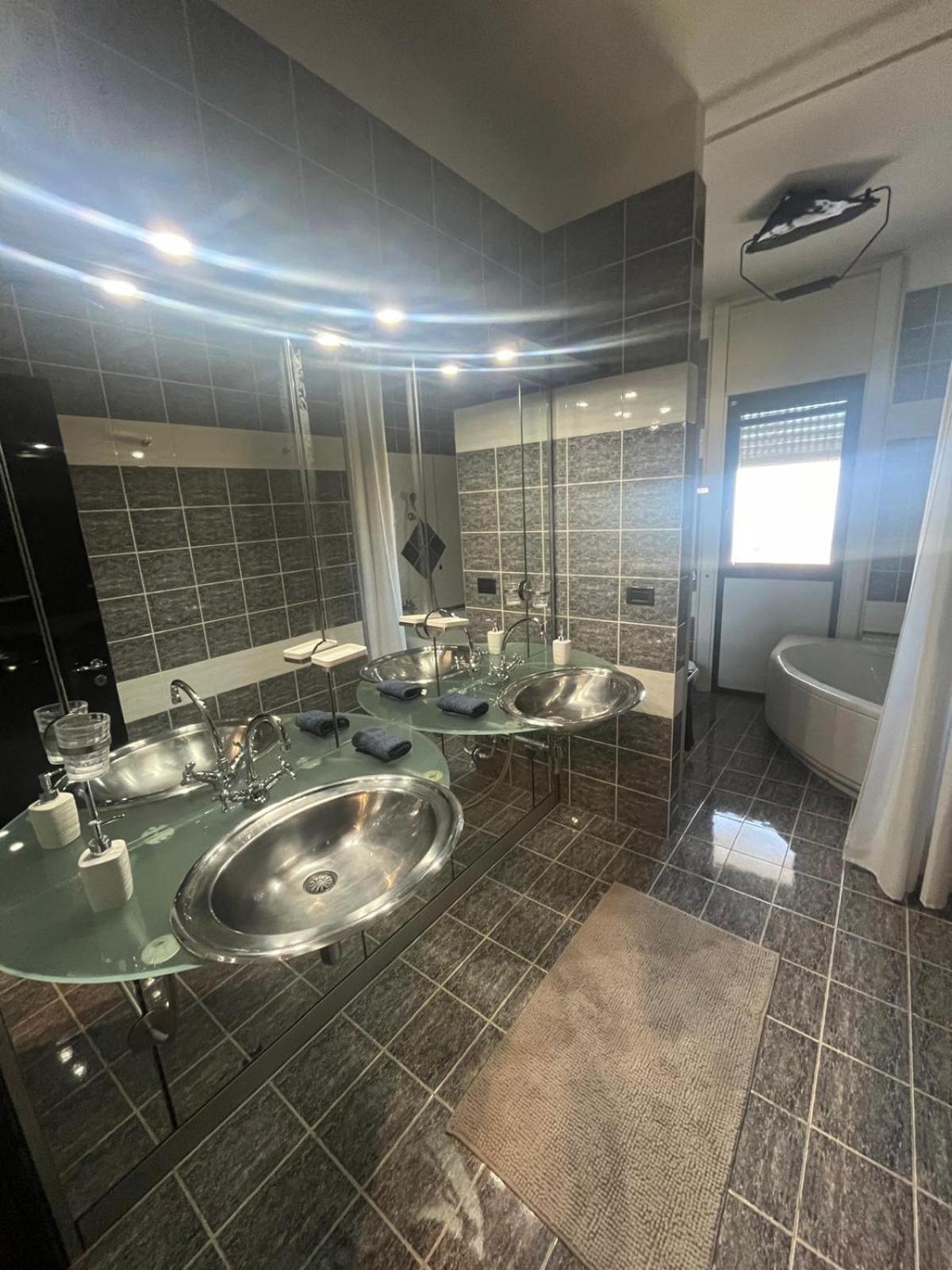 Margo Apartment Бари Экстерьер фото